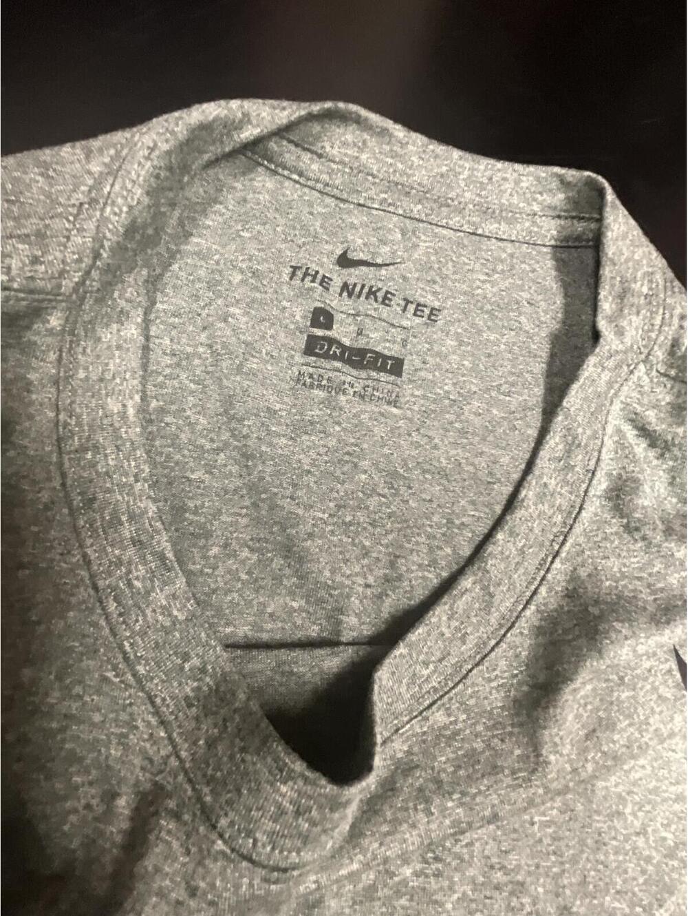 Nike Dri Fit Men's Shirt Bundle Large - Picture 3 of 6
